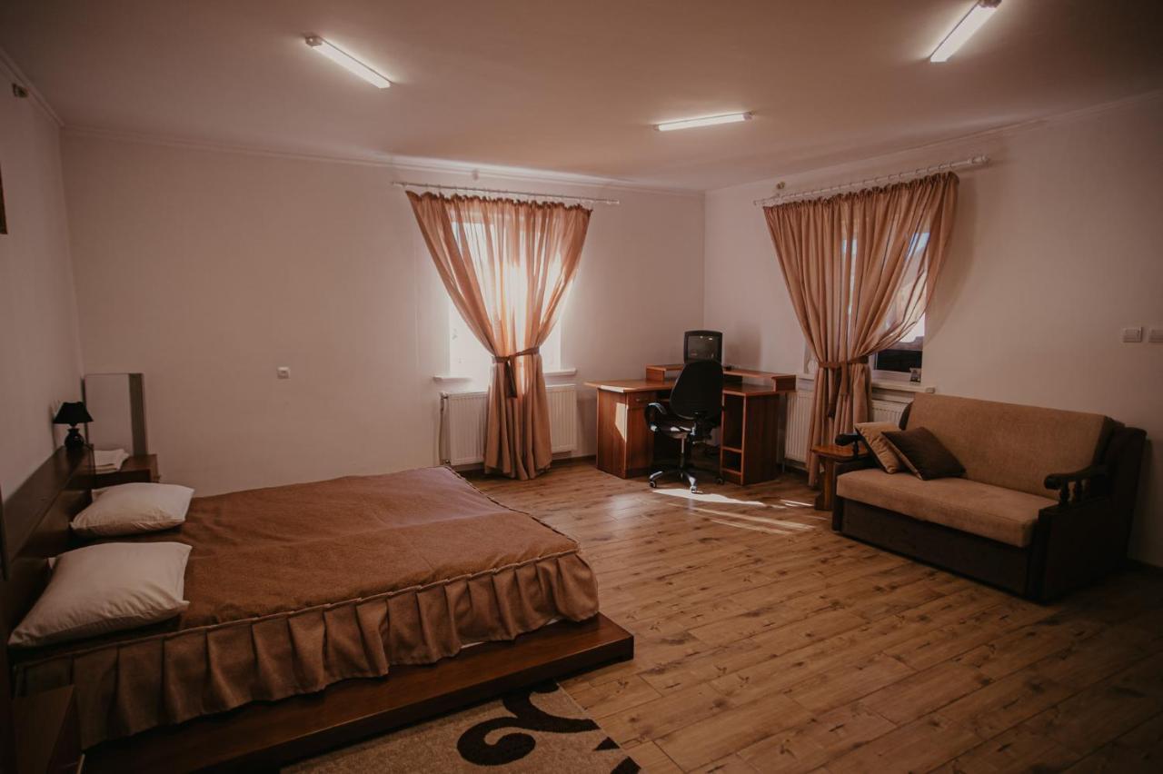 Лісова Пісня Апартаменти Husyatyn Exteriér fotografie