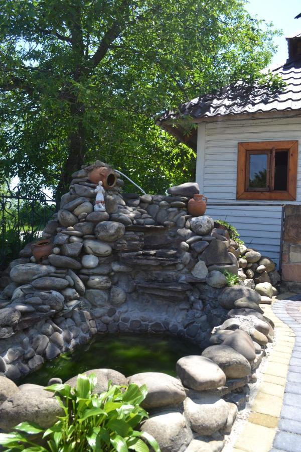 Лісова Пісня Апартаменти Husyatyn Exteriér fotografie