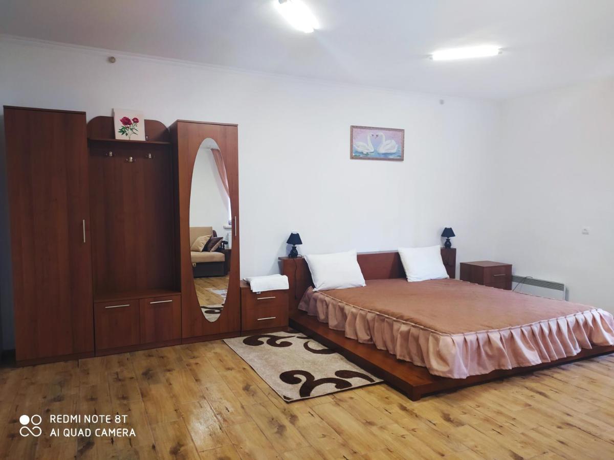 Лісова Пісня Апартаменти Husyatyn Exteriér fotografie